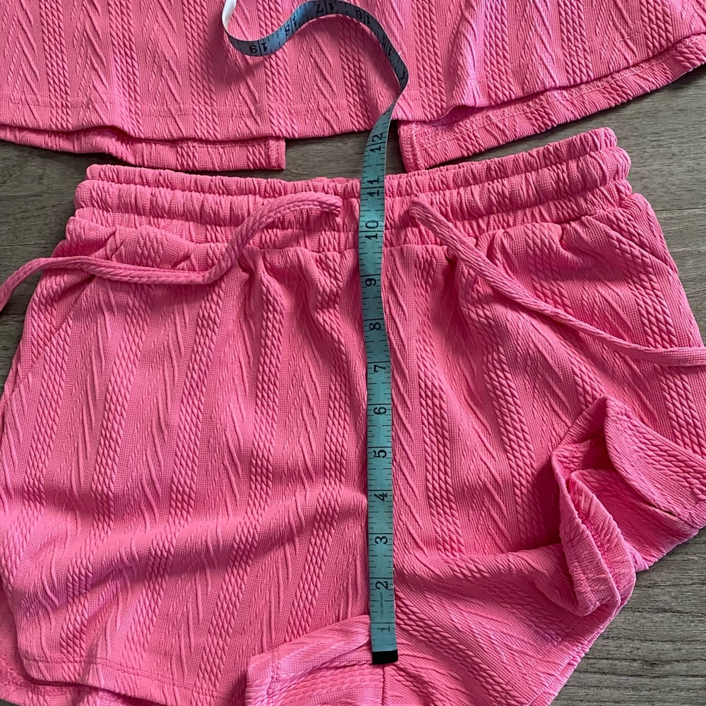 New In Textured Pattern Short Set NWT - Picture 10 of 13